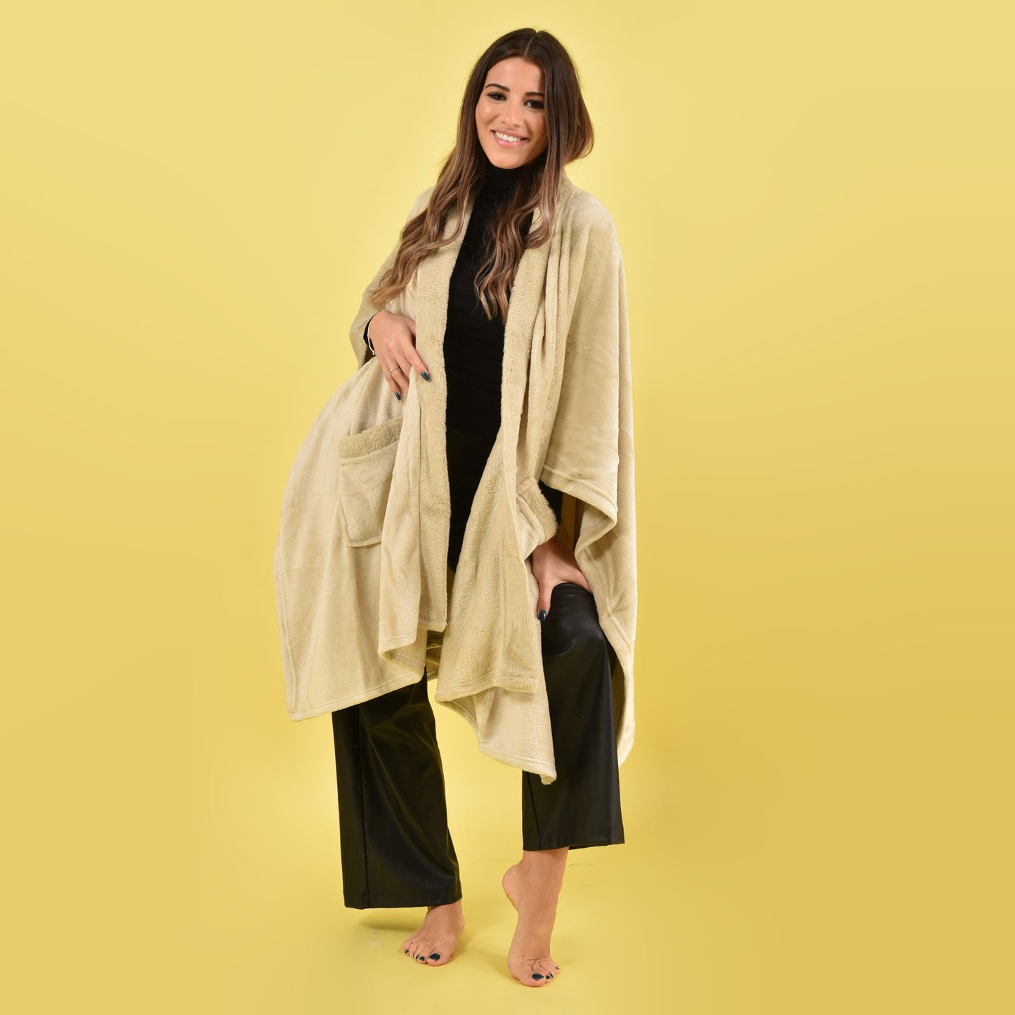 Biancaluna Mantella cappa con tasche in pelliccia