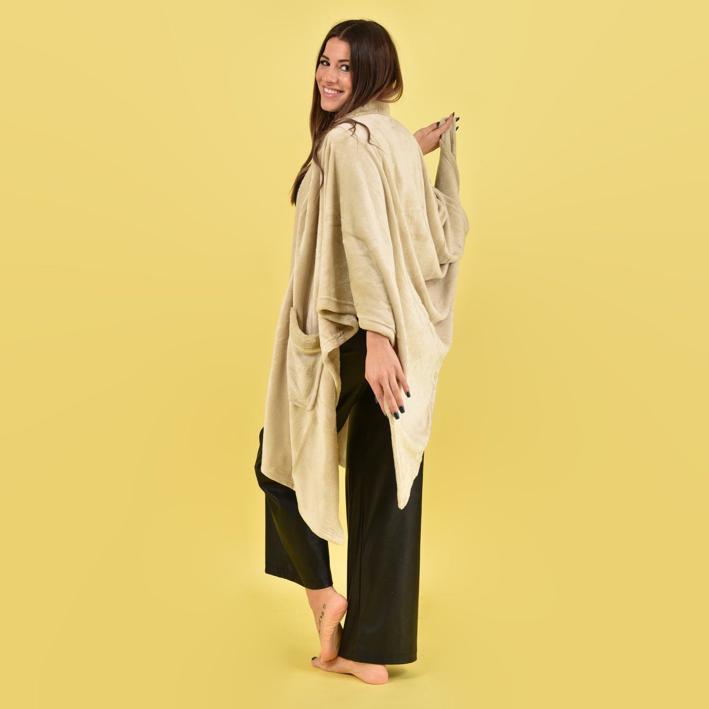 Biancaluna Mantella cappa con tasche in pelliccia